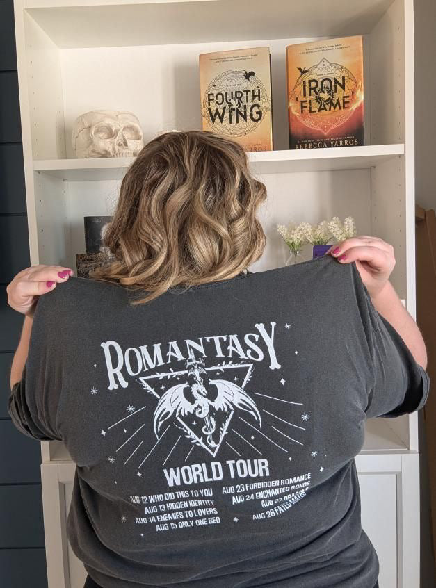 Romantasy World Tour heavyweight t-shirt