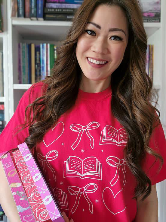 Bows & Books heavyweight t-shirt