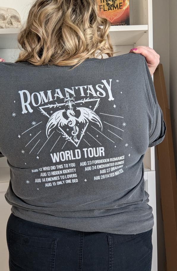 Romantasy World Tour heavyweight t-shirt